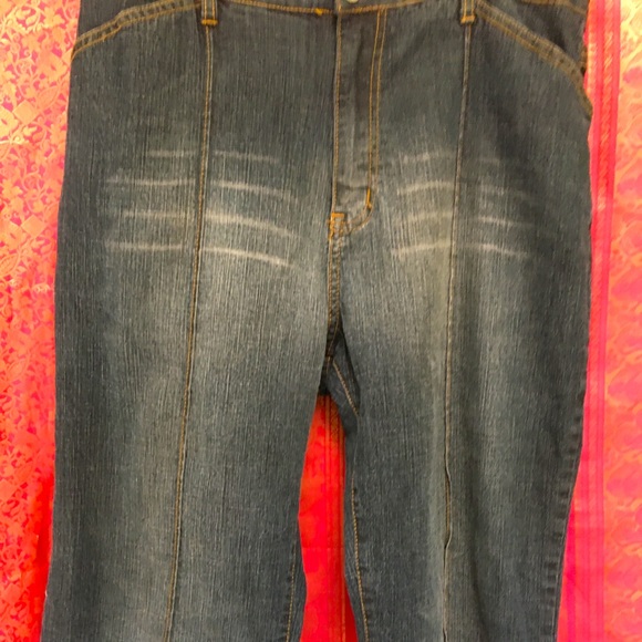 Zana Di Denim - Pre-loved Vintage Y2K jeans by Zana Di. Sz 18. Gently worn, in good condition
